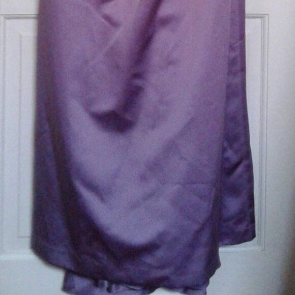 David's Bridal NWT Satin Formal/Bridesmaid Strapless Gown Size 8 Purple Lined - Picture 5 of 7